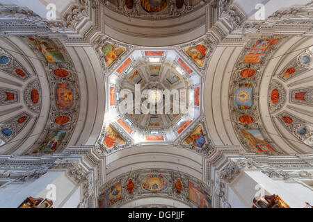 Kuppel, Salzburger Dom, gewidmet St. Rupert und St. Virgilius, Altstadt, Salzburg, Salzburger Land Stockfoto