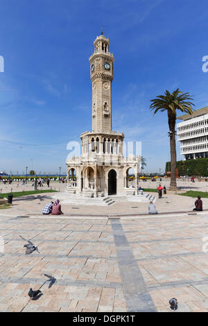 Glockenturm der Saat Kulesi, am Konak Meydani quadratisch, Konak Meydani, Konak, Izmir, İzmir Provinz, Ägäis, Türkei Stockfoto