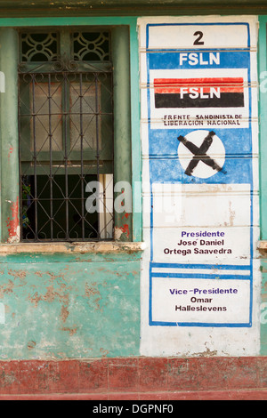 FSLN Gemälde an den Wänden der Straßen von San Juan del Sur, Nicaragua. Stockfoto