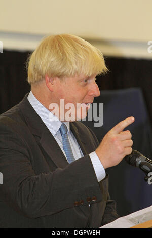 Greenwich, Großbritannien, 24. Oktober 2013, Boris Johnson, Bürgermeister von London macht eine Rede bei der Eröffnung der Royal Greenwich University technischen Colleg Credit: Keith Larby/Alamy Live News Stockfoto