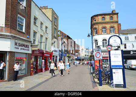 Meerenge Bargate Shopping Area, Boston, Lincolnshire, England, Vereinigtes Königreich Stockfoto