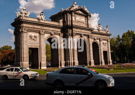 Puerta de Alcalá, Plaza De La Independencia, Madrid, España Stockfoto