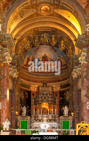 Der Altar der Kirche von Santa Maria della Scala, Rom, Latium, Italien Stockfoto