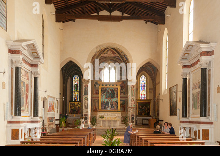 Altar der Kirche von St Agostini, San Gimignano, Toskana, Italien Stockfoto