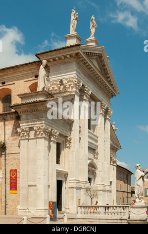 Die Kathedrale in Urbino, Marken, Italien Stockfoto