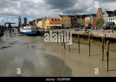 Hafen bei Ebbe, Kreisstadt Husum, die graue Stadt am Meer, Nordfriesland, schleswig-holstein Stockfoto