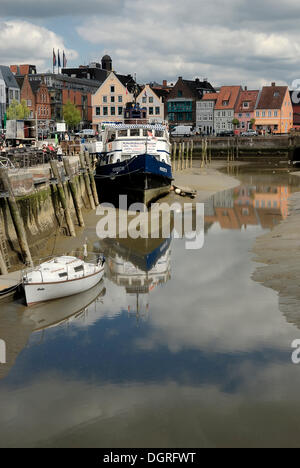 Hafen bei Ebbe, Kreisstadt Husum, die graue Stadt am Meer, Nordfriesland, schleswig-holstein Stockfoto