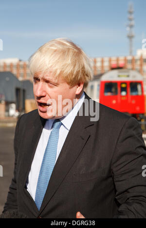 Greenwich, UK, 24. Oktober 2013, Boris Johnson, Bürgermeister von London, nahmen an der Eröffnung der Royal Greenwich University technische Hochschule © Keith Larby/Alamy Live News Stockfoto