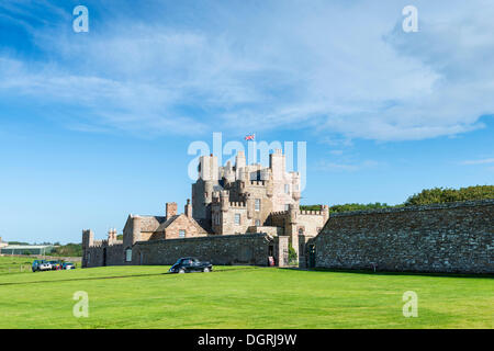 Schloß von Mey, früher Barrogill Castle, eine ehemalige Residenz der Queen Mum, Grafschaft Caithness, Schottland, Vereinigtes Königreich, Europa Stockfoto