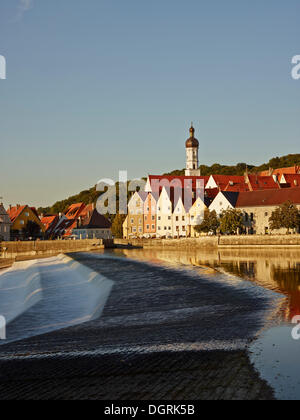 Lechwehr Wehr vor der Altstadt, Landsberg bin Lech, Bayern Stockfoto