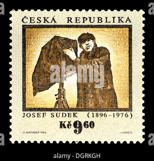 Briefmarke aus Tschechien - Josef Sudek (1896-1976) Tschechischer Fotograf Stockfoto
