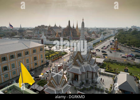 Wat Phra Kaeo Tempel des Smaragd-Buddha, Lak Muang vor, Bangkok, Thailand, Asien Stockfoto