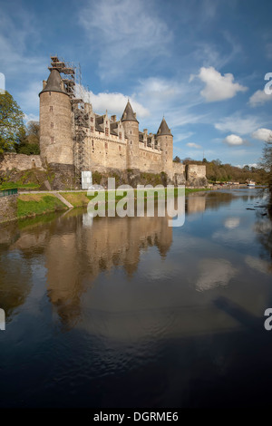 Blick auf die Burg der Stadt Josselin in Bretagne, Frankreich Stockfoto