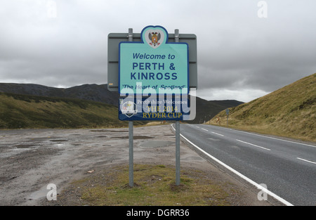 Willkommen bei Perth und Kinross Zeichen von A93 Schottland Oktober 2013 Stockfoto