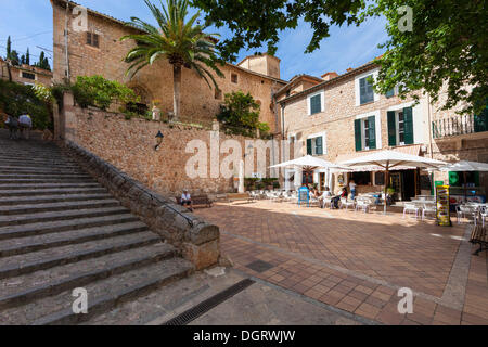 Altstadt von Fornalutx, Mallorca, Mallorca, Balearen, Spanien, Europa Stockfoto