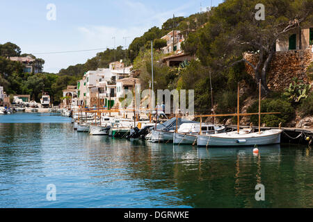 Bucht mit den Fischerbooten, Hafen von Cala Figuera, Santanyi Region, Mallorca, Mallorca, Balearen, Mittelmeer, Spanien Stockfoto