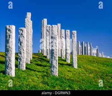 Die Full Fathom fünf Seeleute Memorial Skulptur des Künstlers Michael Dan Archer am Eingang zum Portishead Quays Marina, Portishead, Somerset, England. Stockfoto