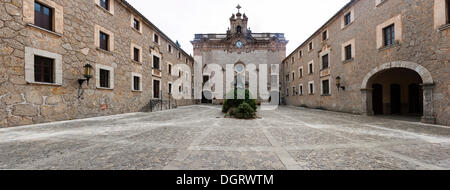 Hof, Santuari de Lluc, Lluc Heiligtum, Mallorca, Balearen, Spanien, Europa Stockfoto