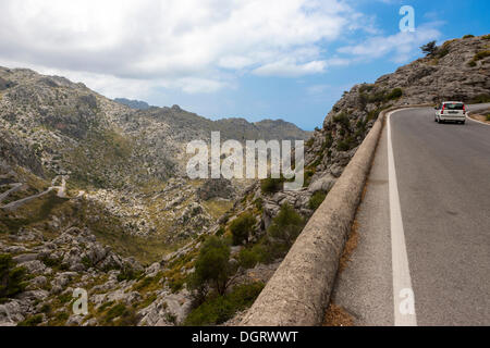 Kurvenreichen Bergstraße, Sa Calobra, Tramuntana-Gebirge, Mallorca, Mallorca, Balearen, Spanien, Europa Stockfoto