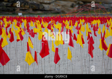 Sydney, Australien. 24. Oktober 2013. Skulptur am Meer ist eine jährliche Veranstaltung entlang der Küste zwischen Bondi und Tamarama Strände in Sydney. Abgebildet ist Red Centre von Carl Billingsley © Martin Beere/Alamy Live News Stockfoto