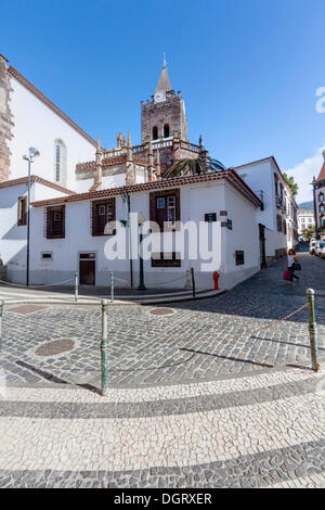 Kathedrale von Funchal im Bezirk Sé, Rua da Se, in der Altstadt von Funchal, Santa Luzia, Funchal, Madeira, Portugal Stockfoto