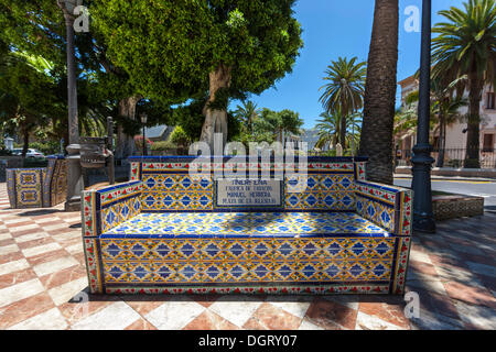 Azulejos Bank "Tinerfeña" im Plaza 25 de Julio, allgemein bekannt als Plaza de Los Patos oder Duck Square, Teneriffa Stockfoto