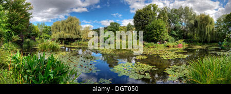 Wasser Seerosenteich, Claude Monets Garten, Giverny, Departement Eure, Haute-Normandie, Frankreich Stockfoto