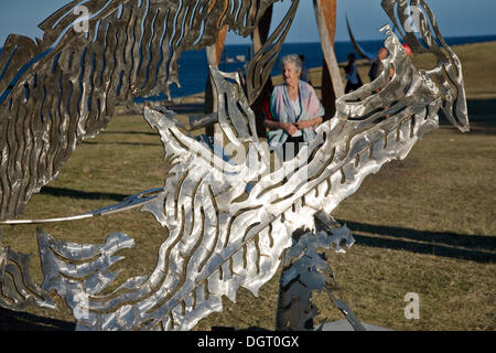 Sydney, Australien 24. Oktober 2013.Sculpture am Meer ist eine jährliche Veranstaltung entlang der Küste zwischen Bondi und Tamarama Strände in Sydney. Abgebildet ist die Verletzung durch Michael Snape Stockfoto