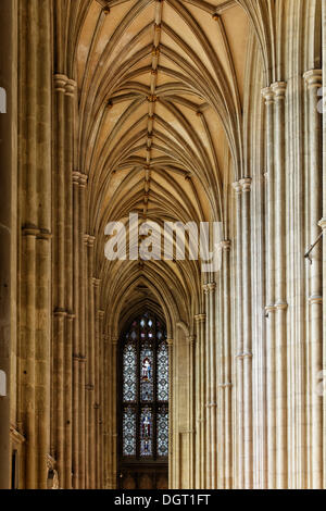 Die Kathedrale von Canterbury, Seitenschiff der Kirchenschiff, Südostengland, administrative Grafschaft Kent, England, Vereinigtes Königreich, Europa Stockfoto