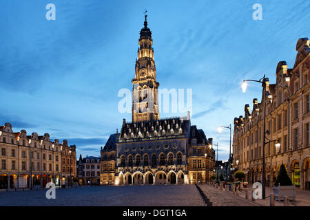 Place des Héros Platz in Arras, Rathaus, Via Francigena, Pas-de-Calais-Abteilung, Region Nord-Pas-de-Calais, Frankreich Stockfoto