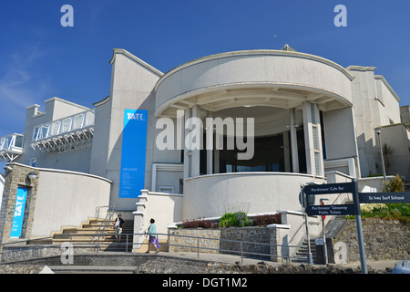 Kunstgalerie Tate St Ives, Porthmeor Beach, St. Ives, Cornwall, England, Vereinigtes Königreich Stockfoto