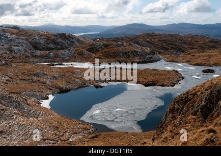 Eis auf man Na Creige, nahe dem Gipfel des Creag Nan man, Moidart, Hochlandregion, Schottland, UK. Stockfoto