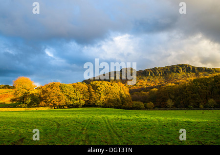 Blick über das Eskdale-Tal in der Nähe von Booten in der Seenplatte, Cumbria, England. Stockfoto