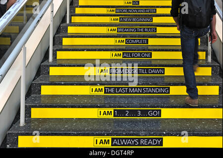 Parolen auf Treppen, Photokina 2012, Köln, Nordrhein-Westfalen Stockfoto