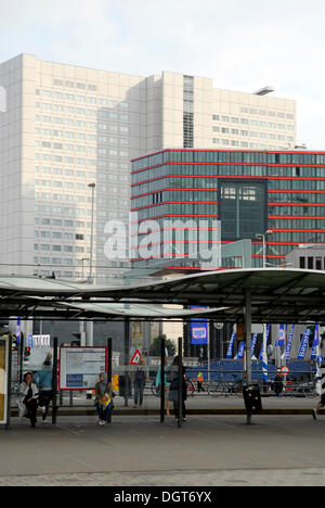 Moderne Architektur in Rotterdam Blaak Bahnhof, Zuid-Holland, Süd-Holland, Niederlande, Europa Stockfoto