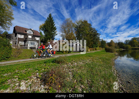 Radfahrer, elektrisches Fahrrad, Matzing, Waller See, Neumarkt, Salzburg Seenland, Salzburg, Österreich, Europa Stockfoto