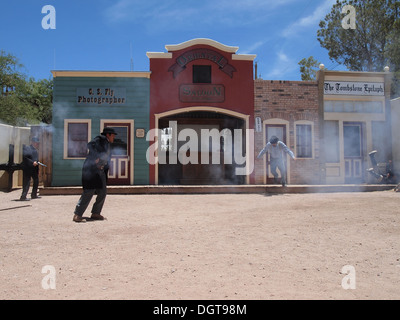 Verschiedenen Akteuren neu die Schießerei am O.K. Corral in Tombstone, Arizona, USA Stockfoto