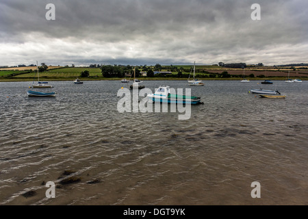 Kleine Boote im Hafen von Almouth Stockfoto