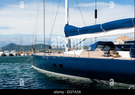 SAINT TROPEZ, Frankreich - SEP 2013: Boote im Hafen von Saint Tropez am 18. September. 2013 Stockfoto