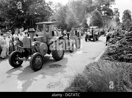 Lanz Bulldog Parade, Begründung der landwirtschaftlichen Ausstellung AGRA, Markkleeberg, in der Nähe von Leipzig, DDR, DDR, ca. 1983 Stockfoto