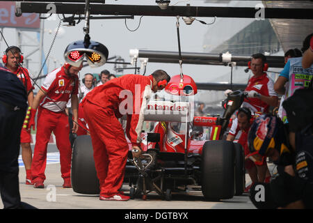 Großraum Noida, Indien. 25. Oktober 2013. Felipe Massa (BRA), Scuderia Ferrari - Formel 1-Weltmeisterschaft 2013 - Runde 16 indischen Grand Prix in Buddh International Circuit, Großraum Noida, Indien. Bildnachweis: Dpa picture Alliance/Alamy Live News Stockfoto