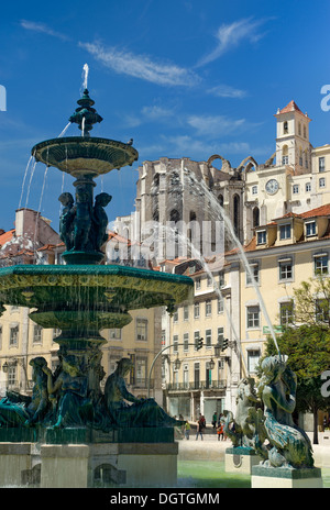 Portugal, Lissabon, barocker Brunnen in Rossio Platz Stockfoto