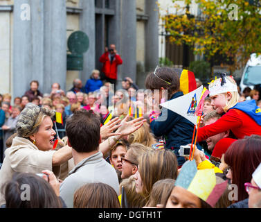 Brügge, Belgien. 25. Oktober 2013. Königin Mathilde von Belgien während der Willkommenszeremonie in Brügge, Belgien, 25. Oktober 2013. Foto: Albert Nieboer //dpa/Alamy Live-Nachrichten Stockfoto