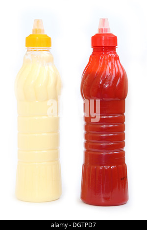 Ketchup und Mayonnaise in Flaschen Stockfoto