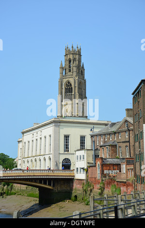 Kirche St Botolph (stumpf) über Fluss Witham, Church Street, Boston, Lincolnshire, England, Vereinigtes Königreich Stockfoto