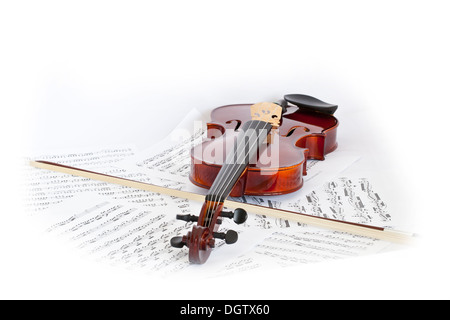 Geige und musikalische Notizbuch Stockfoto