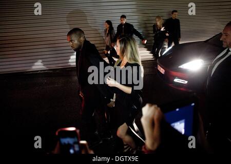 Paris, Frankreich. 29. September 2013. Kim Kardashian, Kanye West in Paris Mode Week.Photo: © Michael Bunel/NurPhoto/ZUMAPRESS.com/Alamy Live-Nachrichten Stockfoto