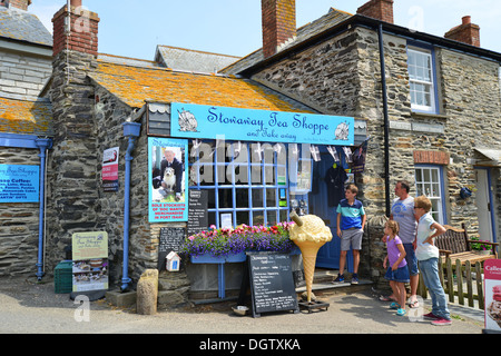 Blinder Passagier Tea Shoppe, Vorderstraße, Port Isaac, Cornwall, England, Vereinigtes Königreich Stockfoto