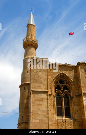 Hohe Minarett der Selimiye Moschee, alte gotische Kathedrale von St. Sophia, Agia Sofia, Nikosia, Lefkosa, türkische Republik Stockfoto