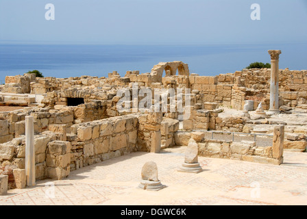 Archäologie, antike, archäologische Stätte, Säulen und Wände, frühchristlichen Basilika, Kourion, Episkopi in der Nähe von Limassol Stockfoto